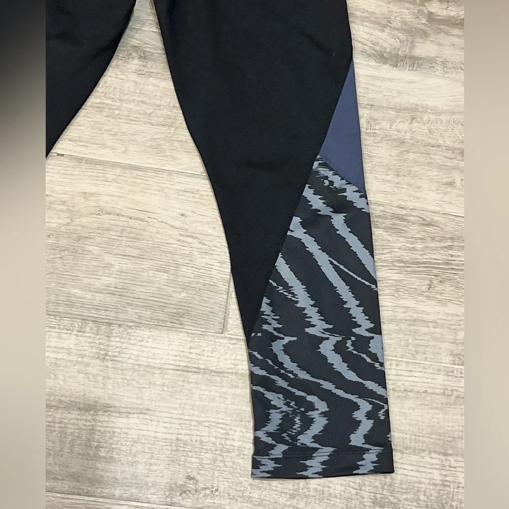 NIKE POWER WOMENS RUNNING‎ CAPRI LEGGINGS TIGHT FIT DRI-FIT SIZE S (855175 010)